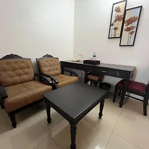 Gee Bee Palace 3* Angamali